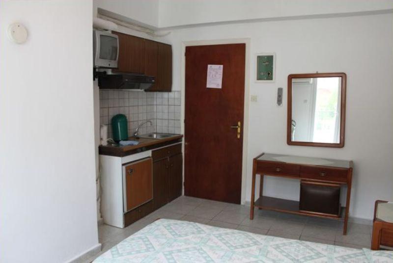 Ballas Apartments Agia Efimia Habitación foto